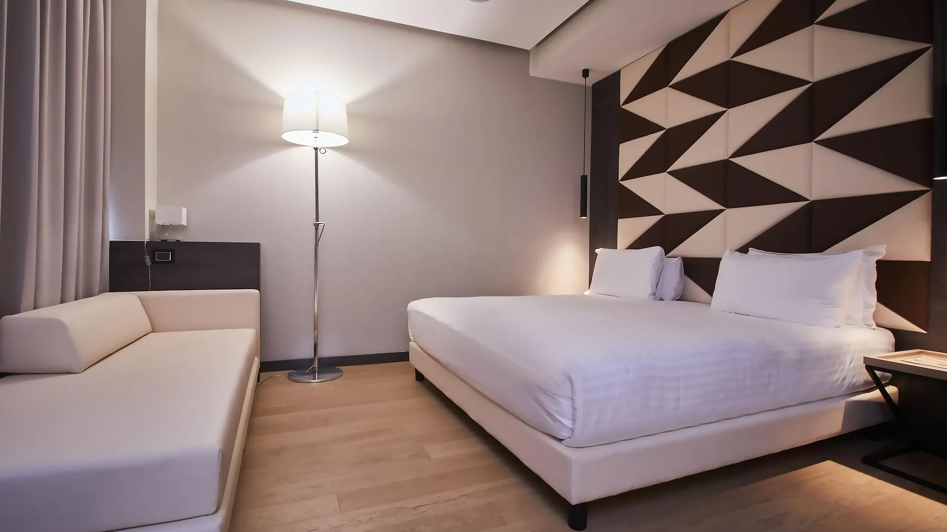 Ih Hotels Milano Ambasciatori