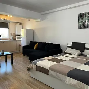 https://tranzzzit-airport-apartment.bucharesthotelsnow.com
