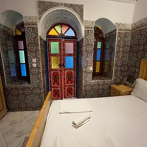 Unique فاس