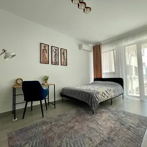 https://belvedere-cozy-studio-with-rooftop-garden.bucharesthotelsnow.com