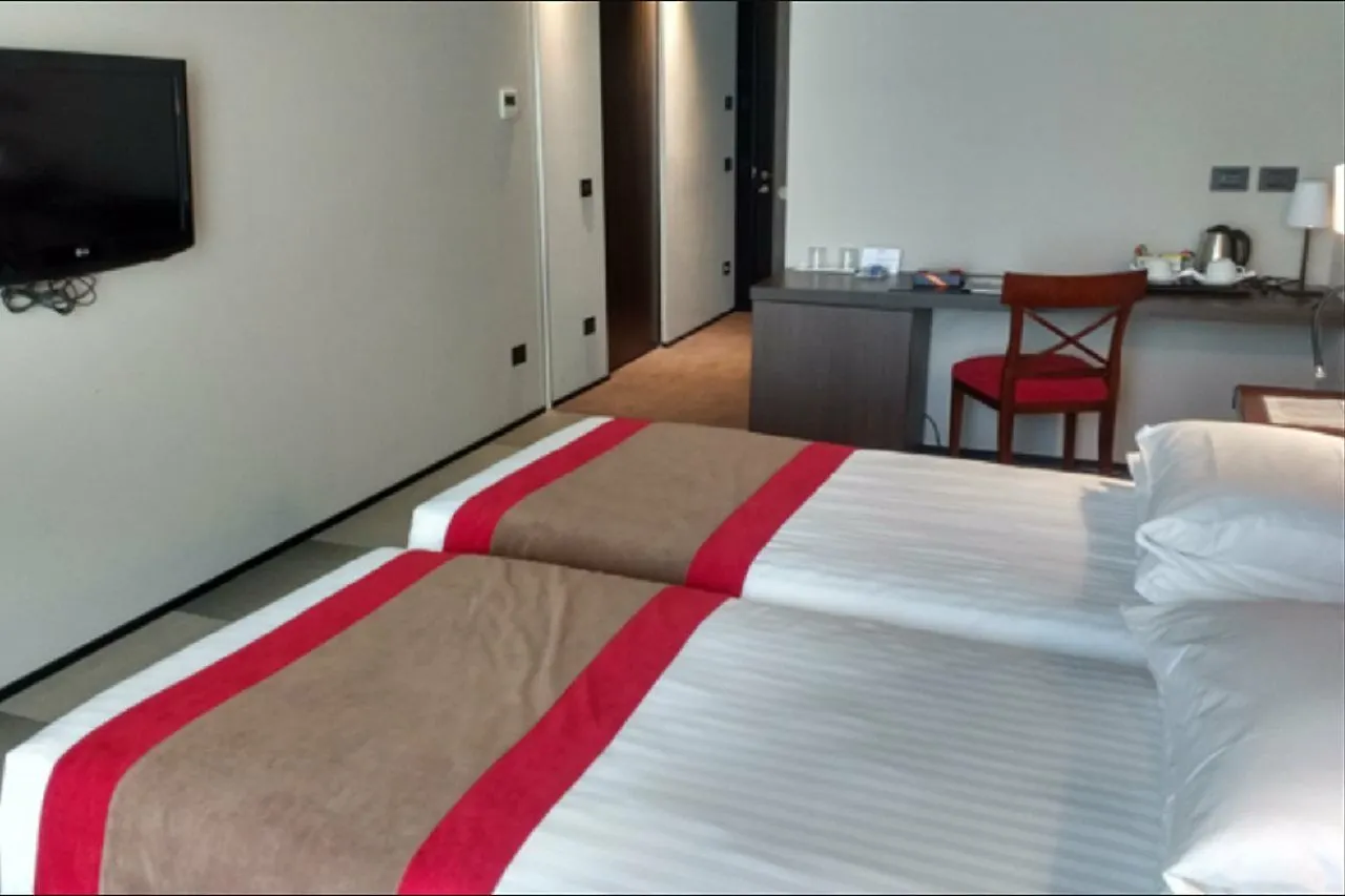 Ih Hotels Milano Ambasciatori 4*,  Olaszország