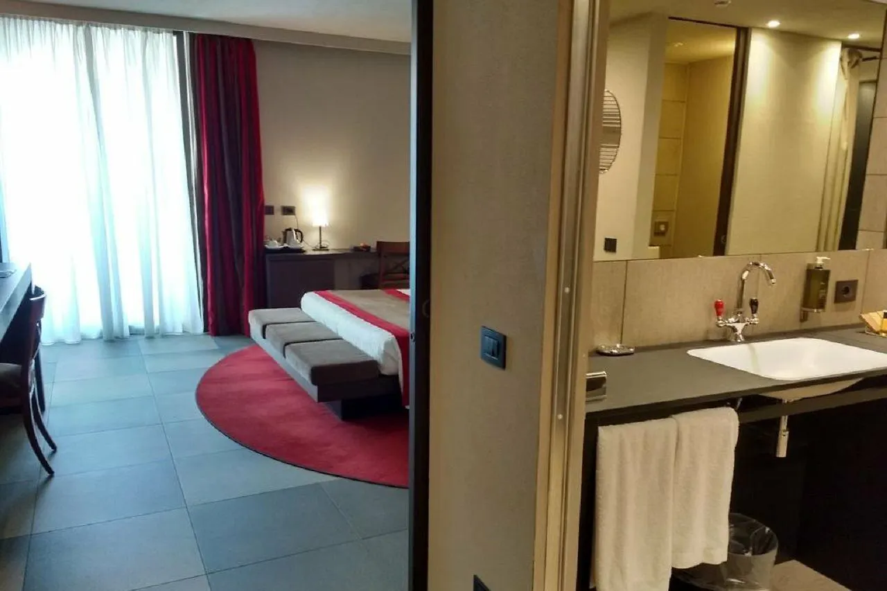 Ih Hotels Milano Ambasciatori  Μιλάνο